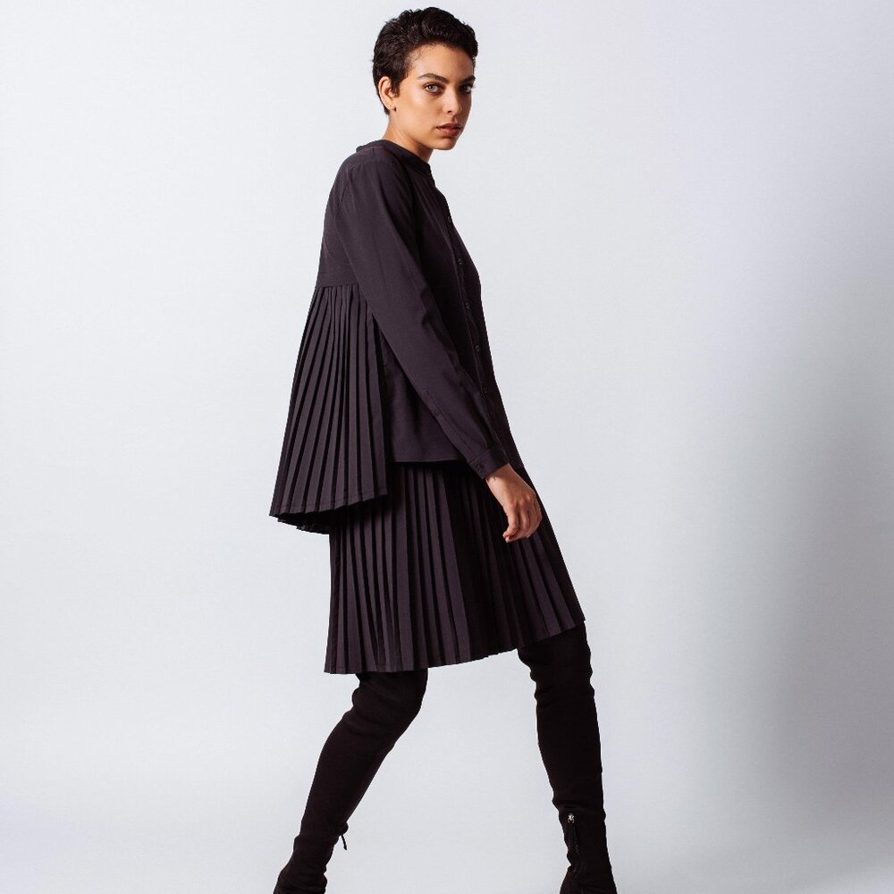 Stylish Pleated Blouse in Black – Women’s Elegant Top